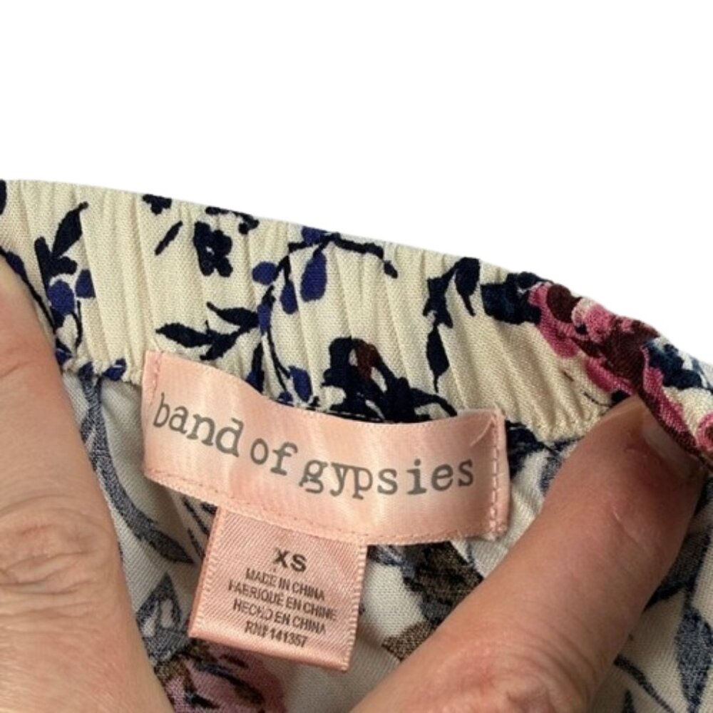 Band of Gypsies Floral Off-Shoulder Maxi Dress — XS — Like New! - Picture 8 of 9